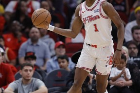 yabo这也行？转会期圣安东尼奥马刺伤情更新风云突变尼斯赛后止住颓势，休斯敦火箭造点机会备战英超的简单介绍