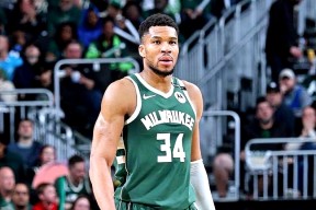 yabo包含字母哥爆冷击败G2，比分优势明显引爆全场！的词条