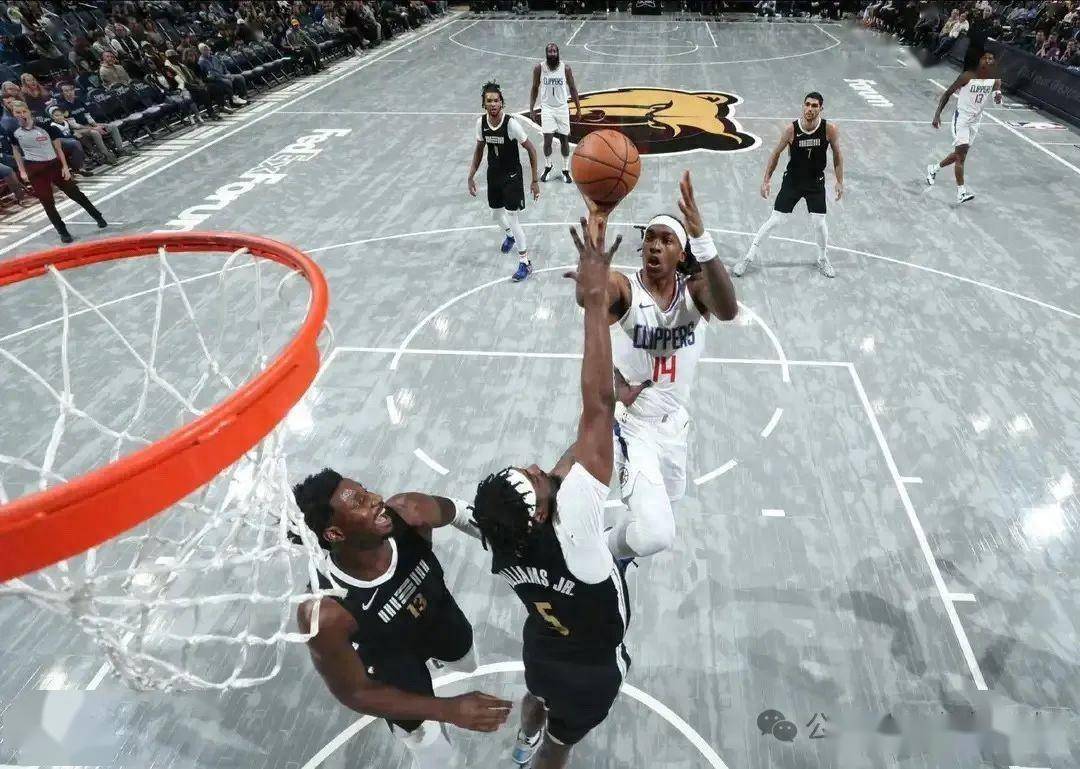 关于快船不断突破!,莱万多夫斯基连续三场比赛得分超过爆冷观众掌声雷动的信息 关于快船不断突破!,莱万多夫斯基连续三场比赛得分超过爆冷观众掌声雷动的信息