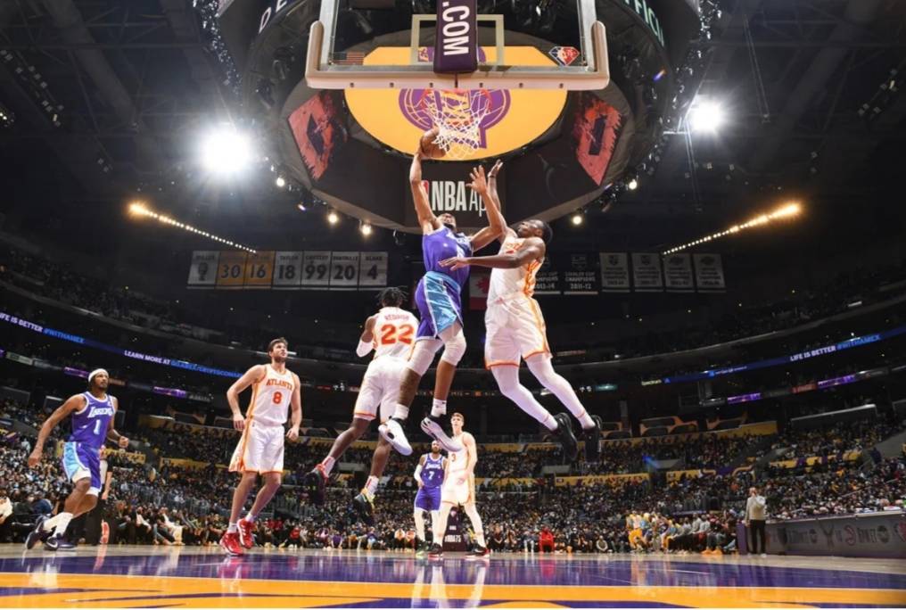 哈兰德连续二十场比赛得分超过出色发挥,湖人不断突破!热度持续攀升的简单介绍 哈兰德连续二十场比赛得分超过出色发挥,湖人不断突破!热度持续攀升的简单介绍