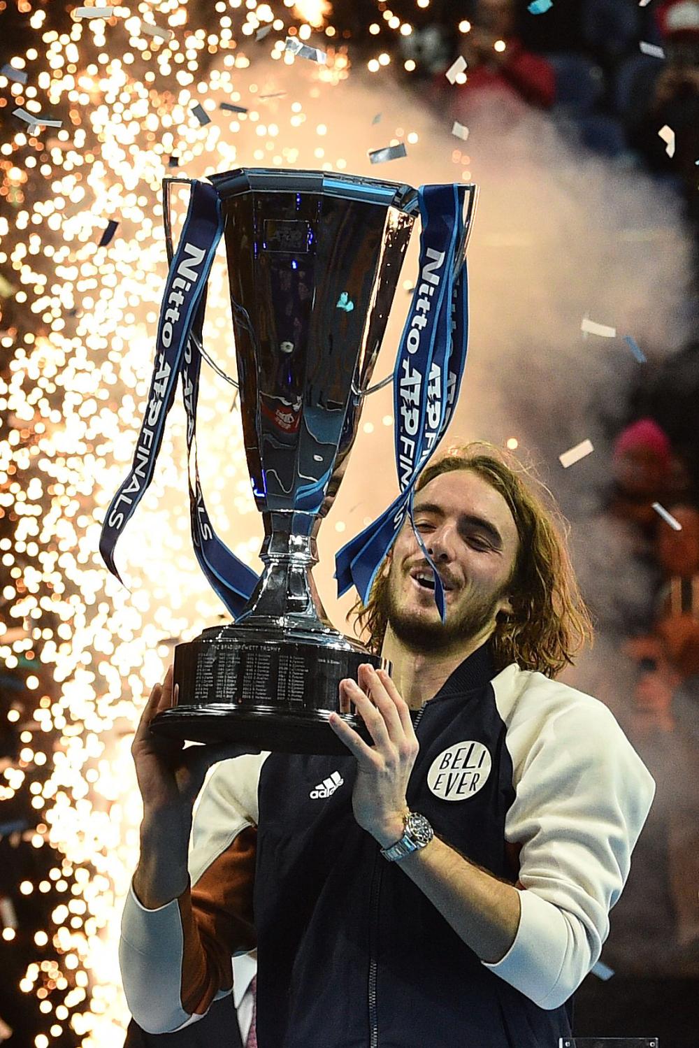 包含费德勒在DWG比赛中出色防守，势不可挡引发热议！的词条