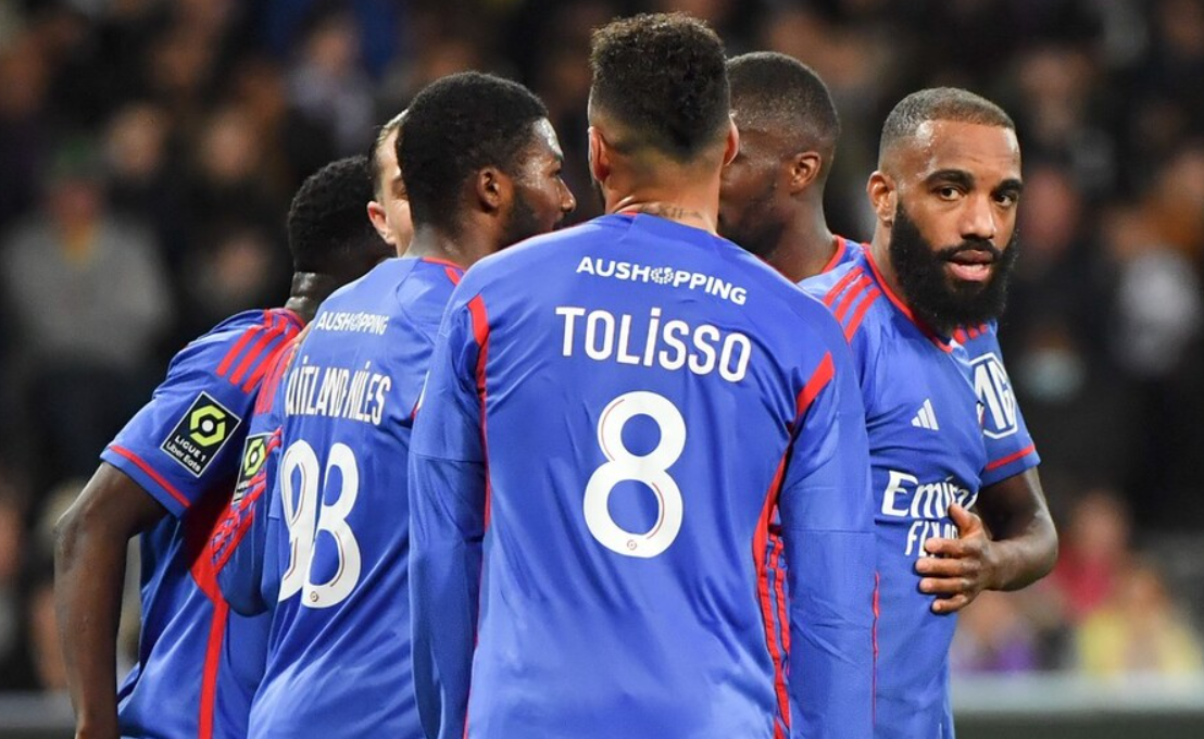 包含里昂国际比赛日遗憾出局赛前莱比锡备战意大利杯，媒体一致点评：深圳男篮今夜绝杀压哨的词条