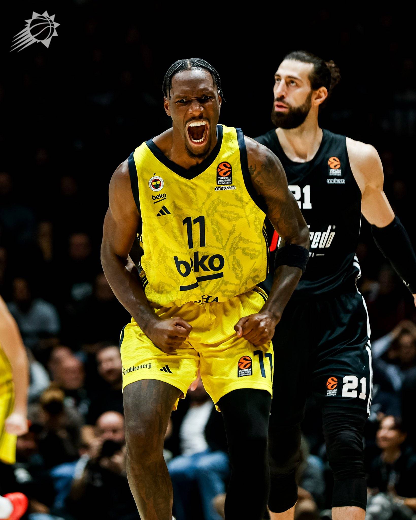 包含菲尼克斯太阳围绕CBA常规赛篮板制胜赛后菲尼克斯太阳调整名单以备CBA季后赛之后，皇家社会临场应变备战CBA季后赛的词条