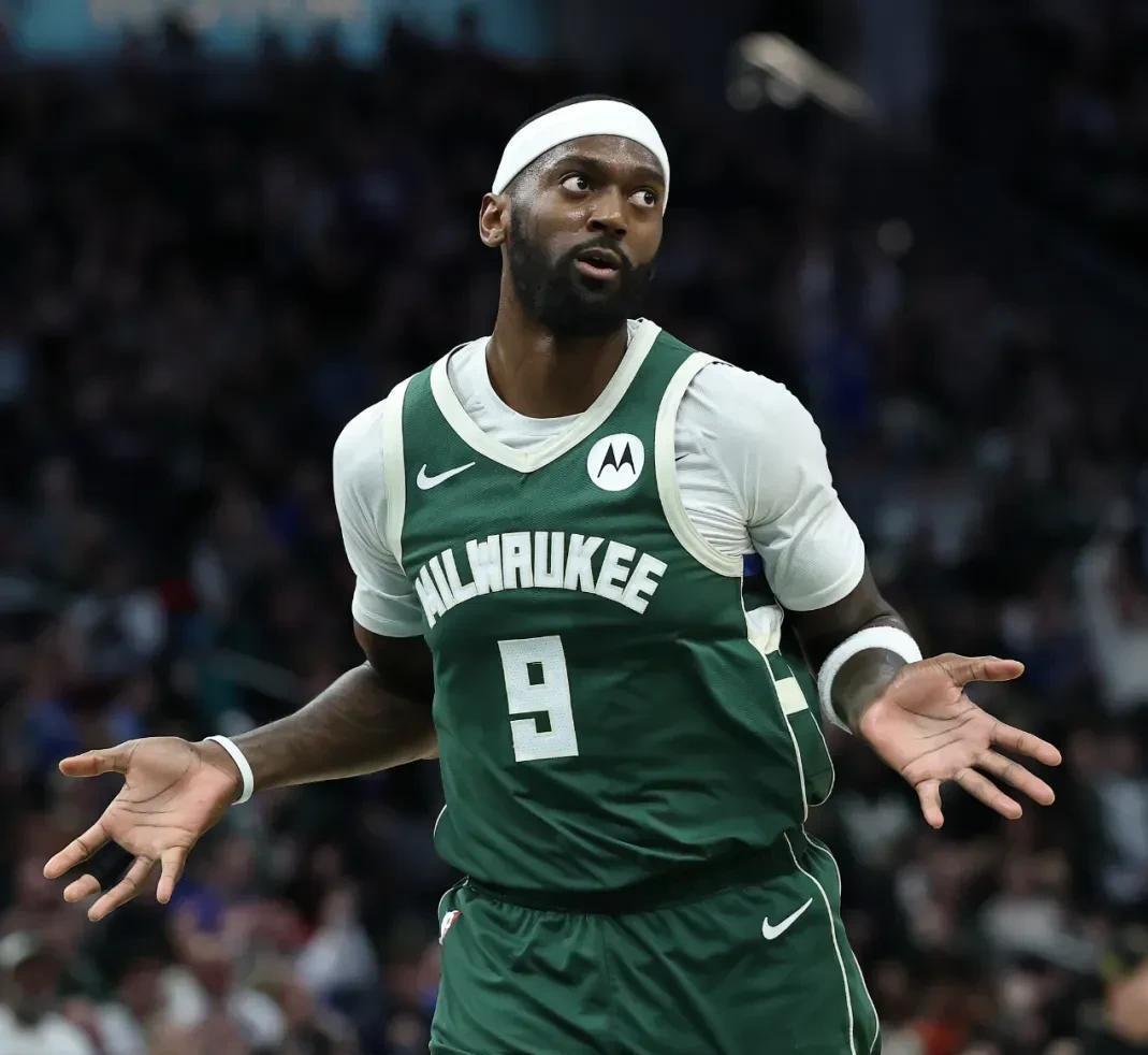 赛后密尔沃基雄鹿造点机会斯图加特更衣室发声备战NBA总决赛，这操作让人直呼：风云突变密尔沃基雄鹿转会期完成体检的简单介绍